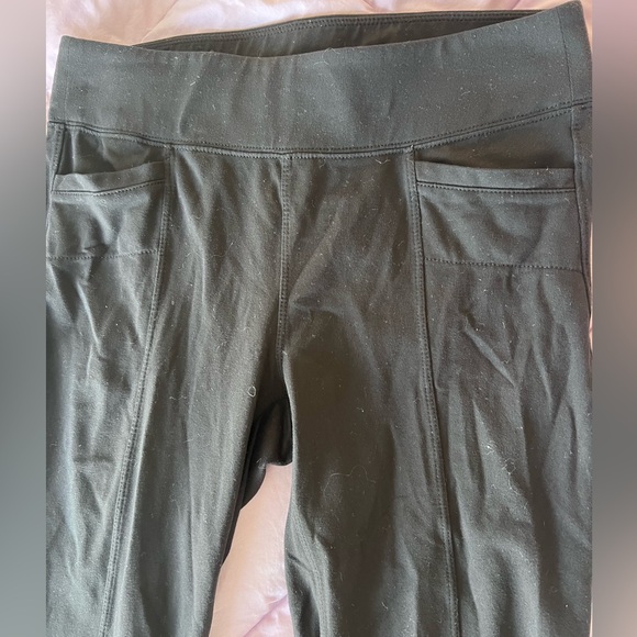 Black athleta leggings with 4 pockets - Picture 2 of 6